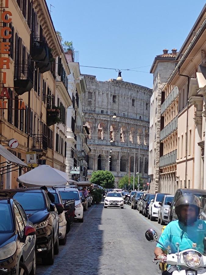 150 M Dal Colosseo - Appartamento Minerva روما المظهر الخارجي الصورة